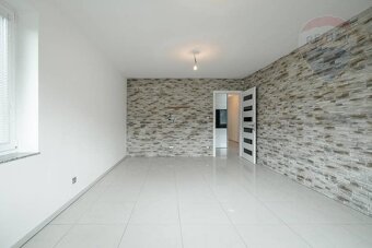 PREDAJ: 15 ročný rodinný dom - bungalov s veľkým pozemkom, P - 14