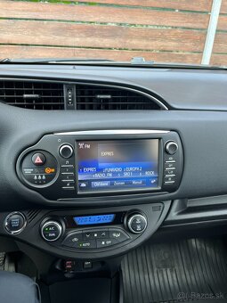 Toyota Yaris Style 1.5 VVT‑iE / 82 kw /keyless/ťažné/kamera - 14
