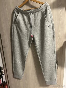 BOSS,HUGO oblečenie - 14