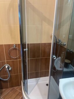 Ponúkame na predaj zrekonštruovaný 3-izbový byt s balkónom n - 14