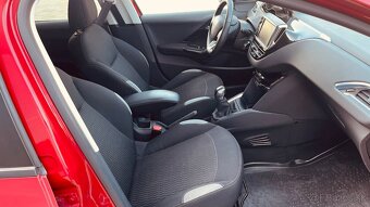 Predám Peugeot 208 Style 1.2 benzin 89 000 KM - 14