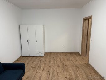 Novozrekonštruovaný zariadený veľký 1 izbový byt na prenájom - 14
