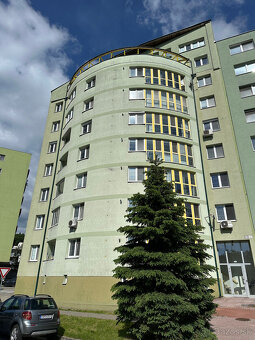 Na predaj veľký 3-izbový byt s 2 loggiou a parkovaním v krás - 14