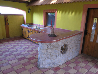 zrekonštruovaný praktický 4–IZBOVÝ RODINNÝ DOM v Lužiankach - 14