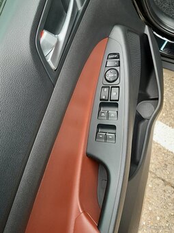 Hyundai Tucson 2.0 CRDi Premium 4x4 ● plná výbava - 14