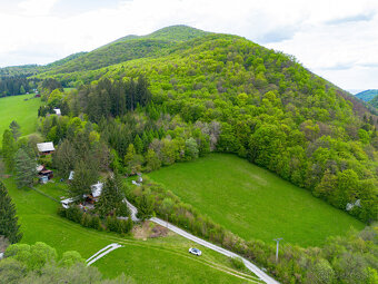 IBA U NÁS väčší stavebný pozemok nad Belušskými Slatinami - 14