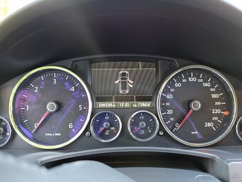 Volkswagen Touareg - 14