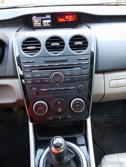 Mazda CX-7 2.2D rv.2011 kúpená v SR - 14