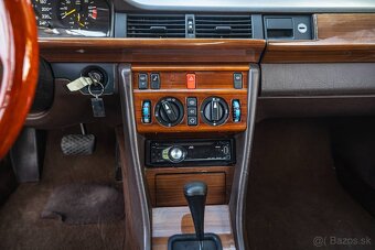 Mercedes-Benz W124 300 CE - 14