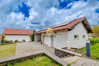Na PREDAJ jedinečný rodinný dom 438m2 s veľkolepým pozemkom  - 14