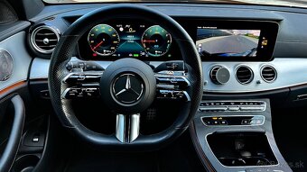 Mercedes-Benz E trieda Kombi 300DE AMG line - 14