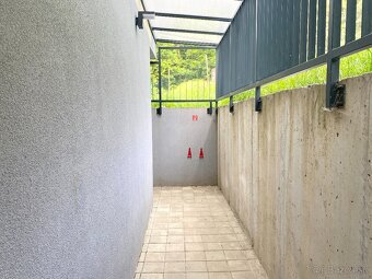 NA PREDAJ 3-izbový byt s parkovaním a pozemkom- Lipt. Hrádok - 14