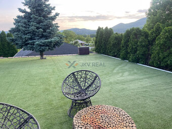 Villa v obci Trstín - s veľkým pozemkom - 14