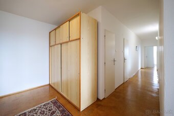 Veľký 3-izbový byt s terasou a panoramatickým výhľadom - 14