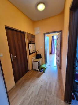 NA PREDAJ 2i byt v lukratívnej časti obce NEMŠOVÁ - 14