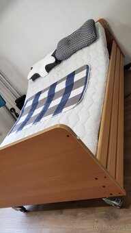 Elektrická polohovacia posteľ s matracom 140x220cm do 350kg - 14