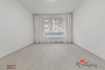 Príjemné rodinné bývanie v srdci Jégeho Aleje s parkovaním / - 14
