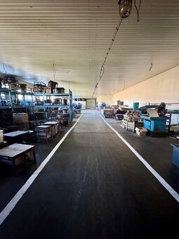 Na predaj 2 prepojené haly 1200 m2 v Dolnom Ohaji - 14
