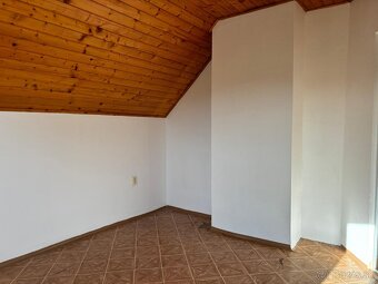 Vymeňte byt za dom s krásnym pozemkom 20 min. od Čunova - 14