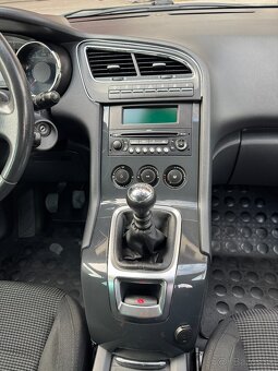 Peugeot 5008 1.6 hdi - 14