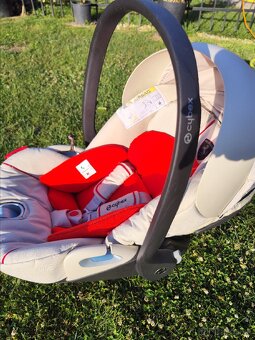 Cybex Cloud z i-size Ferarri - 14