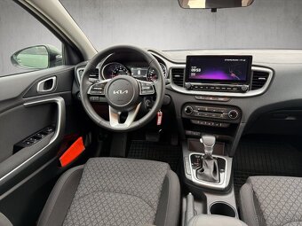 Kia Ceed SW 1.5 T-GDi Silver A/T - 14