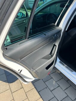 Škoda Superb Combi Style 2.0 TDi 110 kW DSG 7 - 14