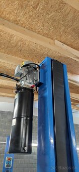 Dvojstlpový zdvihák 4000/5500 kg zdvih 2 m ZÁRUKA - 14