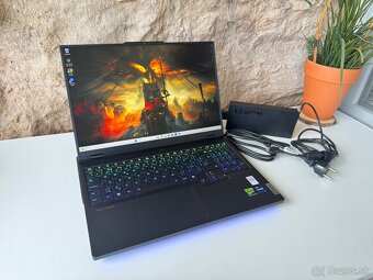 LENOVO Legion 7 Pro-RTX 4090-i9 14900HX-ZÁRUKA skoro 3 roky - 14