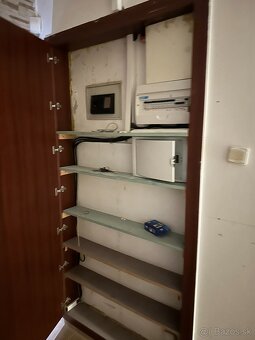 Prenájom nebytového priestoru s veľkým výkladom do ulice - 14