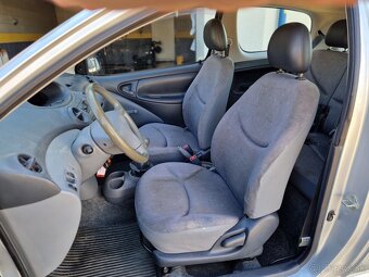 Toyota Yaris 1.0 Poloautomat - 14