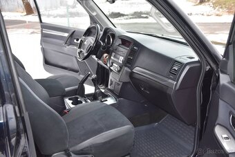 Mitsubishi Pajero - 14