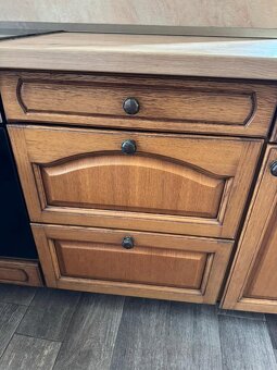 Krásná rustikální dubová linka se spotřebiči, 5447 - 14