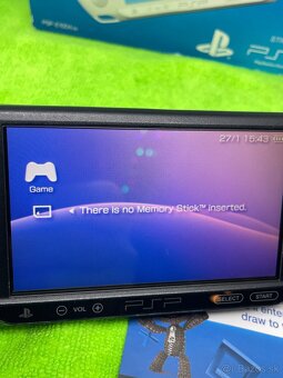 Sony PSP-E1004 Street +box biely - 14