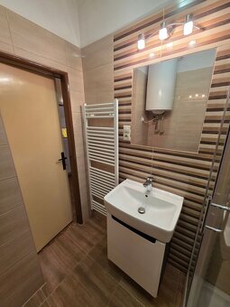 Tehlový,zariadený 4 izbový byt, 74 m2 + loggia, Košeca. - 14