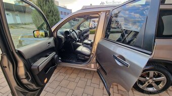 Nissan X-trail 2.0dci 4x4 platinum automat - 14