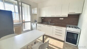 Prenájom MODERNÝ 3-izb. byt s loggiou, KLIMATIZÁCIA, pri Dra - 14