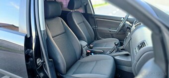 Volkswagen Golf V 1.9TDI - 14