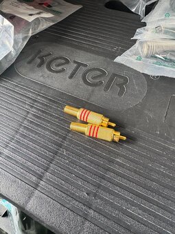 Konektory Neutrik a ine - 14