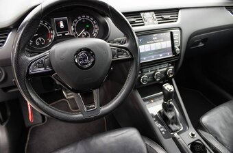 Škoda Octavia Combi 2.0 TDI DPF RS DSG - 14