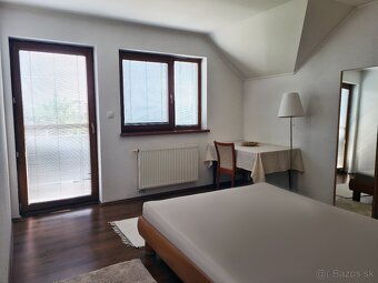 Moderný 5-izbový dvojpodlažný rodinný dom v Rovinke (dvojdom - 14