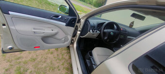 Škoda Octavia II 1.6 benzín - Ambiente - 14