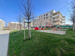 PREDAJ - NOVÝ RUŽINOV nový 2i apartmán s priestrannou loggio - 14