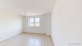 ŠIKOVNÝ 4 IZBOVÝ RODINNÝ DOM V ŠTANDARDE,2xPARKOVACIE MIESTO - 14