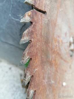 Elektromotor a pílové kotúče - 14