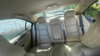 Volvo S60 2.4 - 14