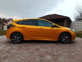 Ford Focus ST 2.0 EcoBoost 250PS - 14