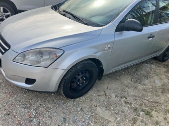 Kia Ceed combi 1.6 66Kw - 14