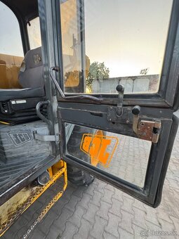 Predám stavebný teleskopický nakladač JCB 530-110 - 14