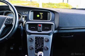 Volvo V40 D3 2.0L 150k Momentum - 14